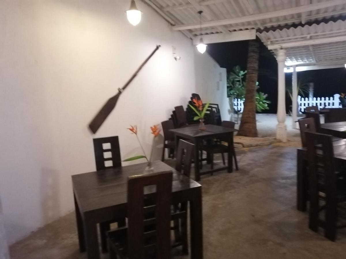 Happy Beach Villa Resort Унаватуна Экстерьер фото
