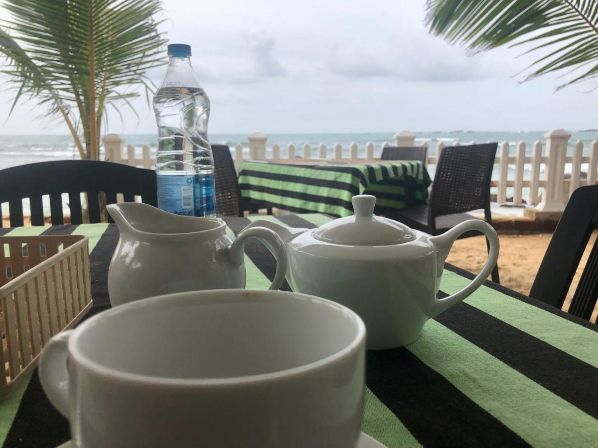 Happy Beach Villa Resort Унаватуна Экстерьер фото